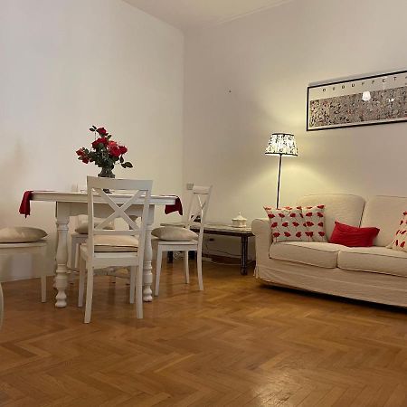 Elegant apt-typical Roman Palazzina Pz Alessandria Exterior foto