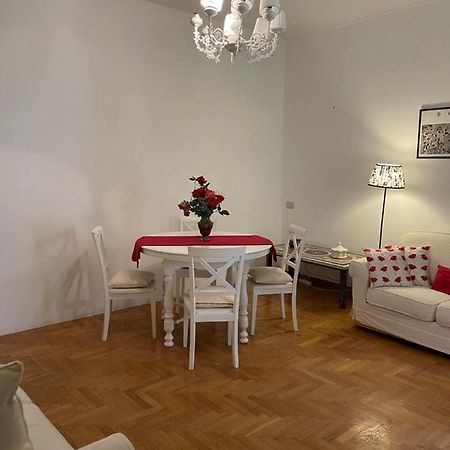 Elegant apt-typical Roman Palazzina Pz Alessandria Exterior foto